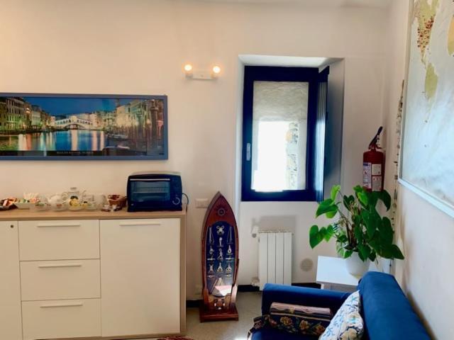 La Marina Tower Apartment With Private Sea View Terrace Вернацца Экстерьер фото